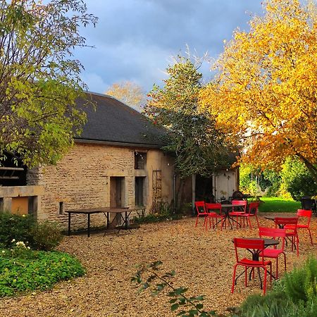 Le 14 Faubourg Bed & Breakfast Beaune  Bagian luar foto