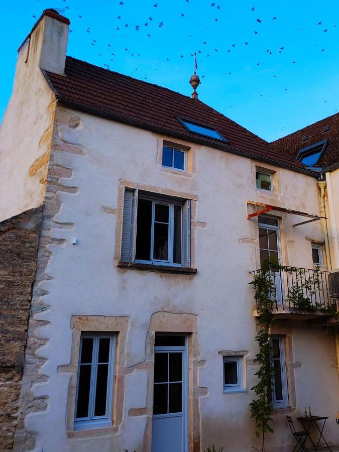 Le 14 Faubourg Bed & Breakfast Beaune  Bagian luar foto