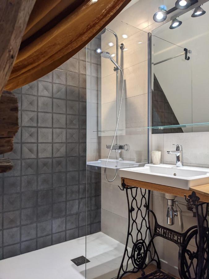 Le 14 Faubourg Bed & Breakfast Beaune  Bagian luar foto