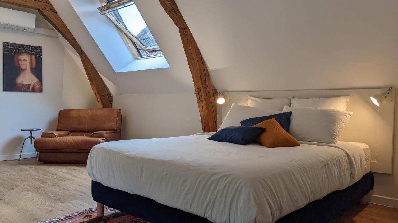 Le 14 Faubourg Bed & Breakfast Beaune  Bagian luar foto